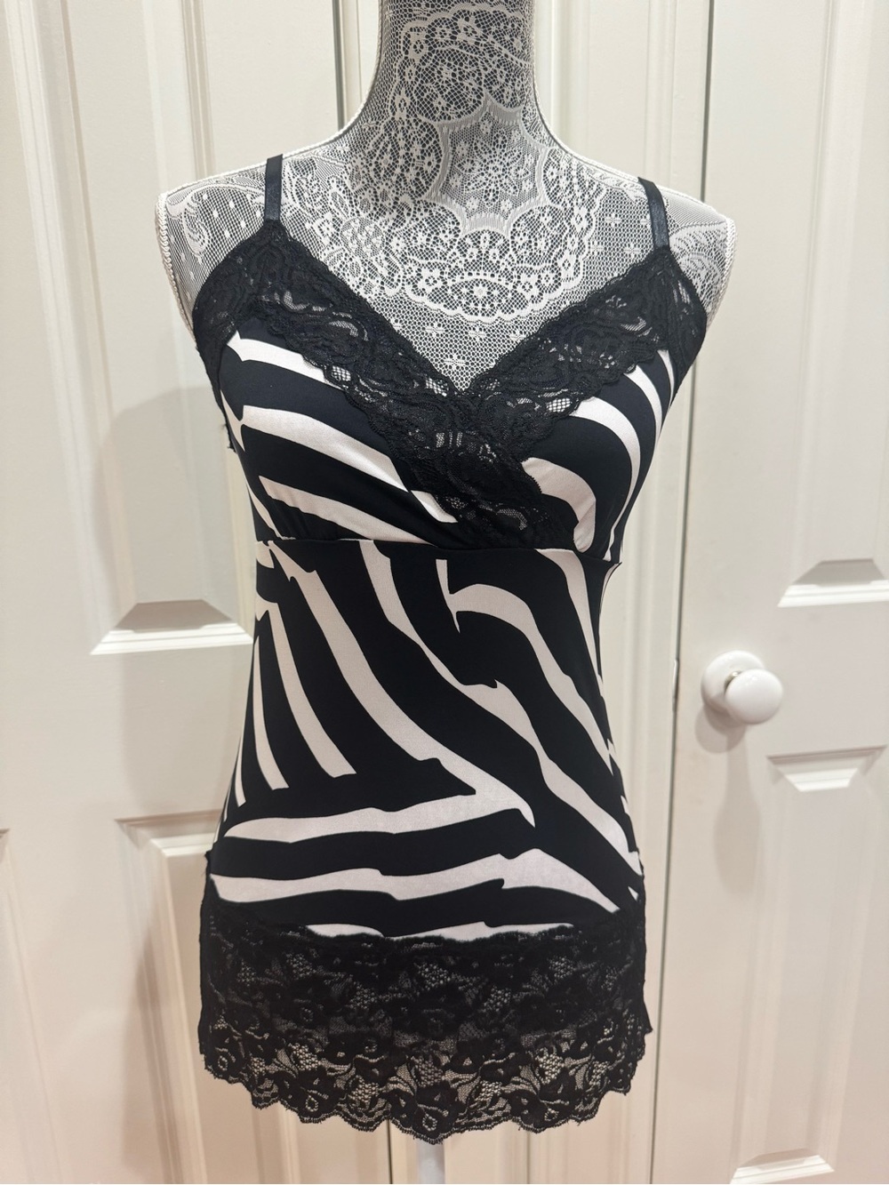 White House Black Market Black and White Zebra Striped Cami w/ Lace Sz. S